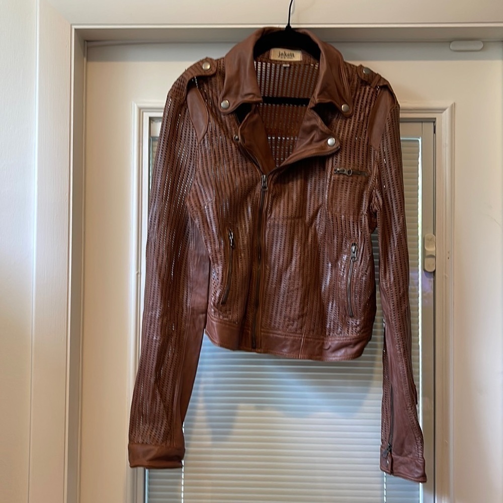 Jakett New York JOSEY PERFORATED VINTAGE LEATHER Jacket - Picture 3 of 9
